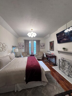 2 quartos, ferros/tábuas de passar roupa, Wi-Fi, roupa de cama