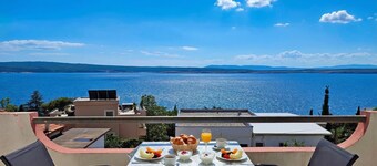 Sea View Apartment Neti, Dramalj, Croatia