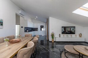 Dining - Pool Apartment Panorama, Crikvenica, Croatia (Crikvenica)