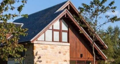Lochside Lodge Retreat - Stunning Lakeside Escape