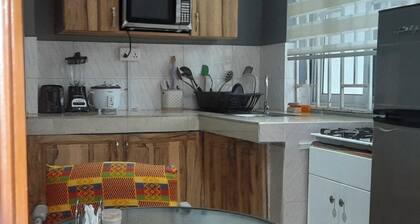 1 Bed Sleeps 2 Apartment - Free parking - Tv