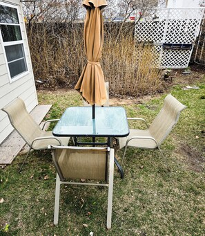 Outdoor dining - The Gateway 16 (Calgary)