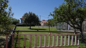 Property grounds - Lolo´s House in Lariño next to the beach (Lariño)
