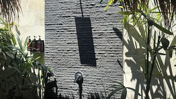 淋浴設備、風筒、提供毛巾、番梘