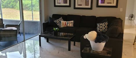 Smart-TV, videospill, DVD-spiller og filmbibliotek