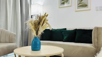 Appartement Classique, vue piscine | Coin séjour