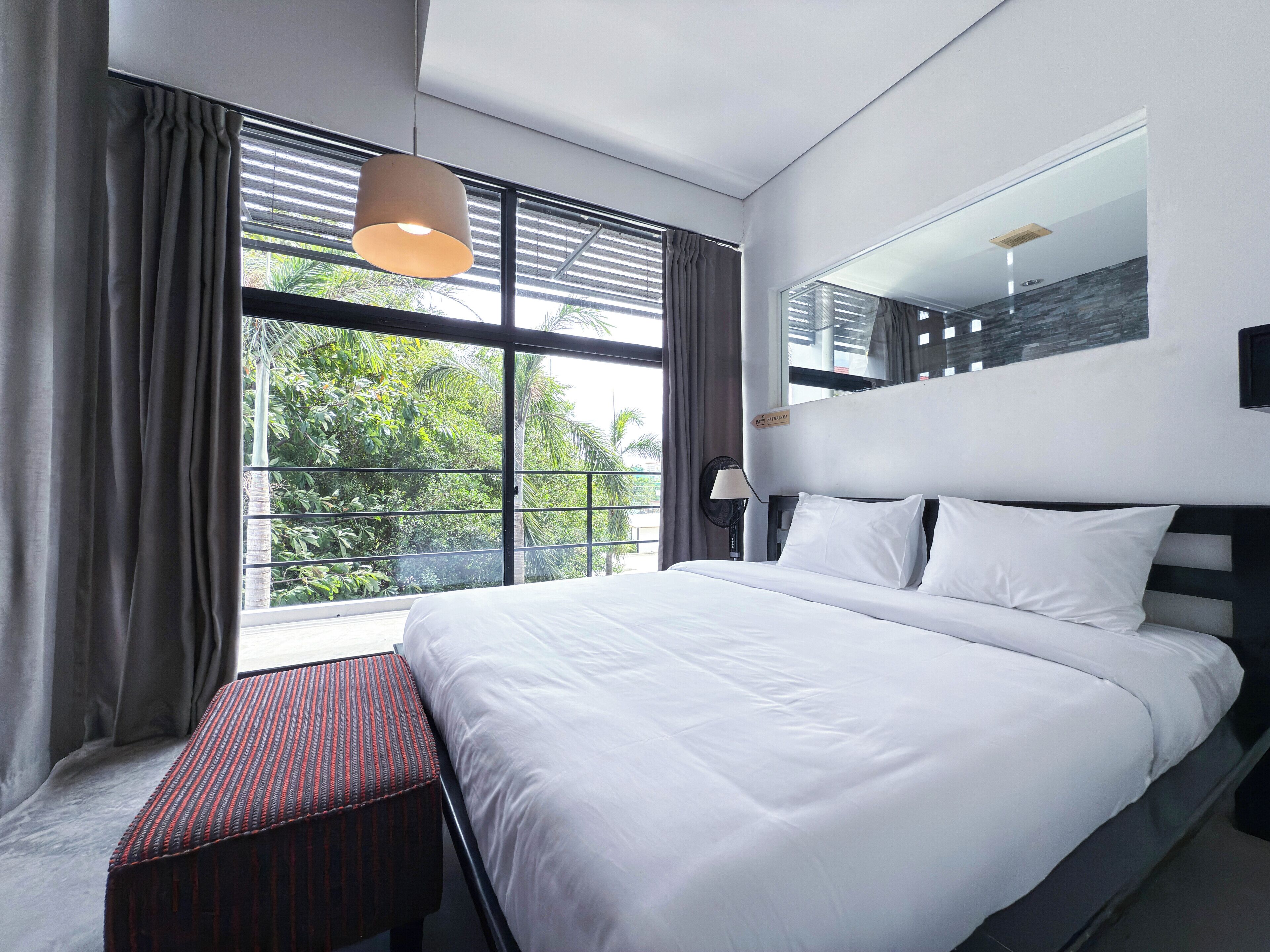 家庭房 | 办公桌、免费 WiFi、床单