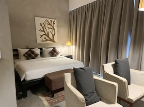 Bureau, Wi-Fi gratuit, draps fournis