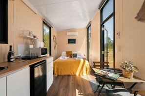 1 bedroom, bed sheets - Bundaleer Tiny House 2 by Tiny Away (Martindale)