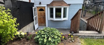 Cozy 1 bedroom apartment in Enjoyable Ketchikan with WiFi. 