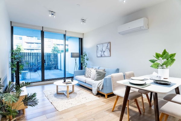 Cozy lounge & Smart TV