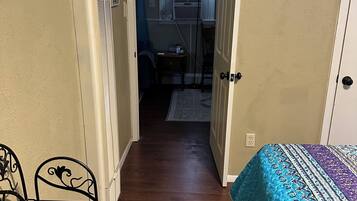 2 chambres, bureau, fer et planche à repasser, Wi-Fi gratuit