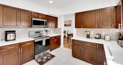 Remodeled; 8 min. to Strip; modern 4 BR 3 BA house; EV charging; 10,000 ft lot.
