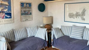 Uklassifisert bilde, 2 av 17, knapp