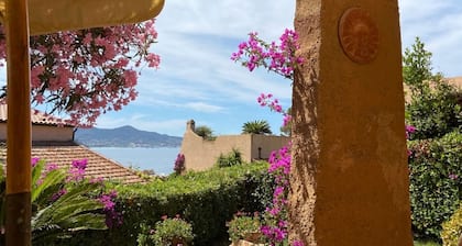 Le Tortore 15 with garden and sea view