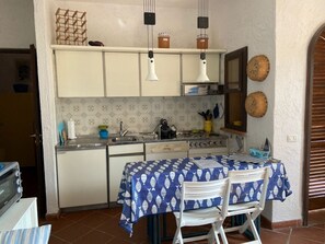 Fridge, oven, dishwasher