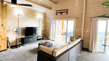 The Links Albatross | 客廳 | 50 吋平面電視連數碼電視頻道