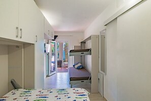 1 bedroom - The Pearl of the Gulf a stone's throw from the sea. (Capoliveri)