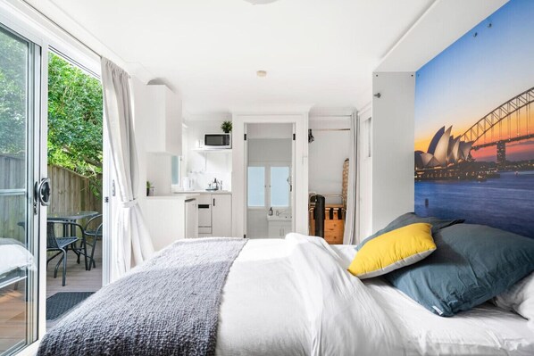 1 bedroom, iron/ironing board, WiFi, bed sheets - Cosy, Compact and Private Studio Garden Apartment (Cammeray)