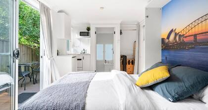 Cosy, Compact and Private Studio Garden Apartment