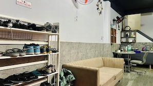 Front of property - AULE HOSTEL (Ho Chi Minh City)