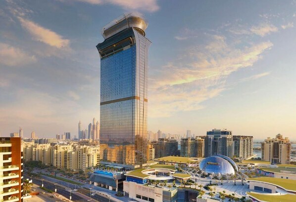 المنشأة من الخارج