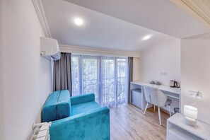 City Triple Room, City View | Hypo-allergenic bedding, memory foam beds, minibar, in-room safe - Maison Heritage Hotel (Yerevan)