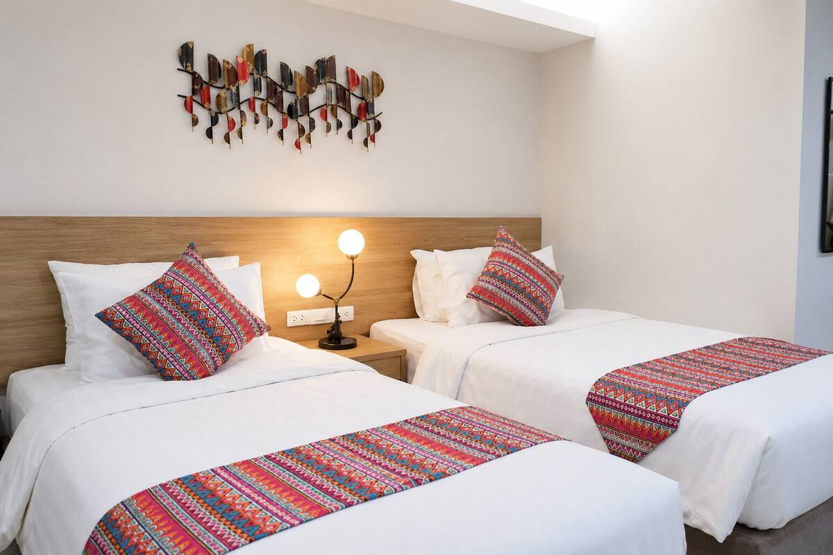 Deluxe Twin Room | WiFi (free), bed sheets