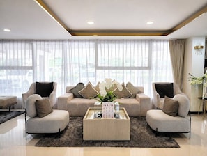 Lobby - Christella Hotel Laemchabang (Si Racha)