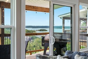 Interior - Sunsets, Shows & Serenity | Lake Views | Hot Tub | Grill (Branson)