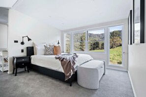 4 bedrooms, iron/ironing board, travel crib, WiFi - 'Aminya' - Kangaroo Valley Homestead (Kangaroo Valley)