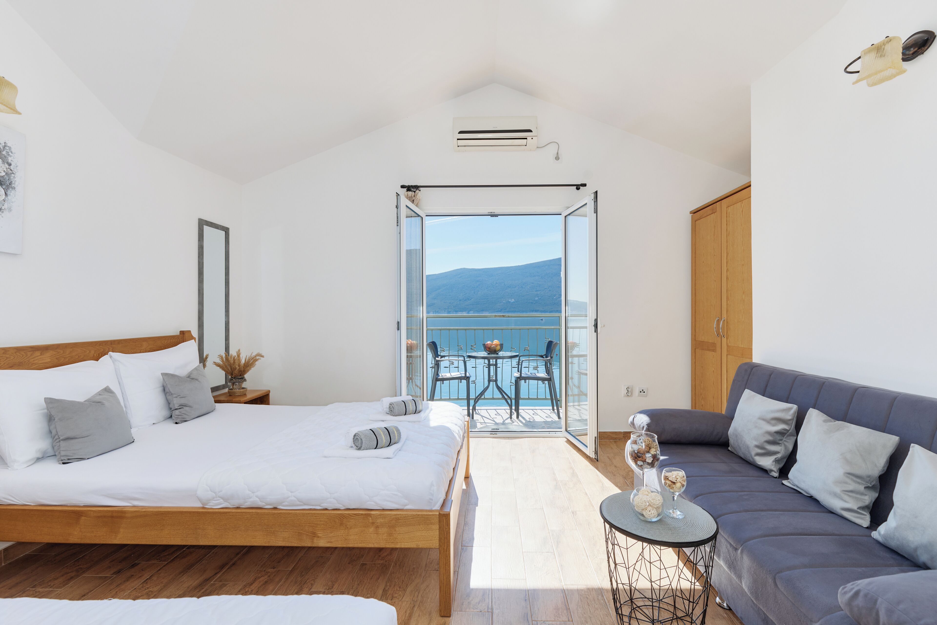 Studio Panoramic - havsutsikt | Allergitestade sängkläder, mörkläggningsgardiner och ljudisolering