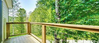 Wilmington Retreat Near Trails, Skiing & Festivals