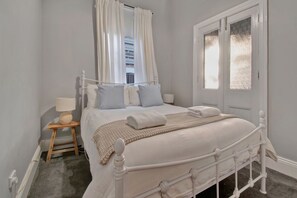 3 Schlafzimmer, Bügeleisen/Bügelbrett, Reisekinderbett, WLAN