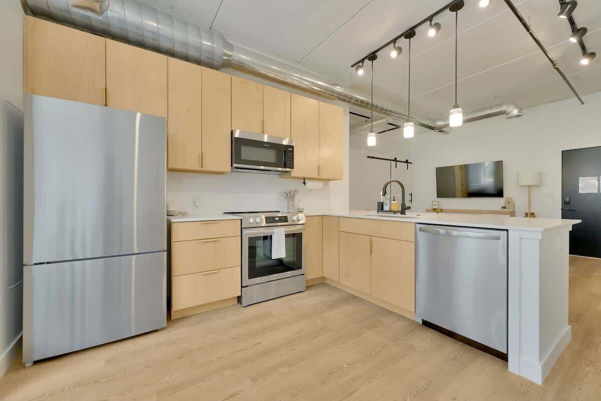 Refrigerador, microondas, horno, placa de cocina