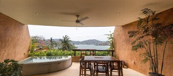 WALK to La Ropa Beach - Luxury 2 bed 2 bath at Armadillo