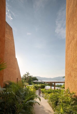 Property grounds - Luxury Oceanfront Retreat at Armadillo Villas (Zihuatanejo)