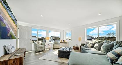 Oceanfront Paradise:4BR, Game Room, Skydeck Access