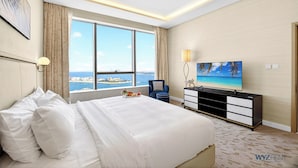 1 bedroom, premium bedding, Select Comfort beds, laptop workspace - WYZ RENT|Palm Tower 1 BD Nakheel Mall High Floor (Dubai)