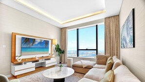Panoramic Apartment, Sea View, Executive Level | Living room | 55-inch LED TV with digital channels - WYZ RENT|Palm Tower 1 BD Nakheel Mall High Floor (Dubai)