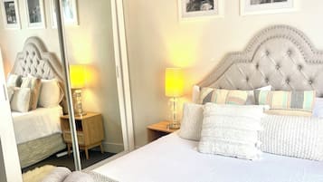 2 bedrooms, iron/ironing board, free WiFi, bed sheets