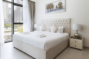 1 slaapkamer, een strijkplank/strijkijzer, wifi