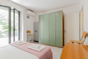 1 camera, Wi-Fi, lenzuola