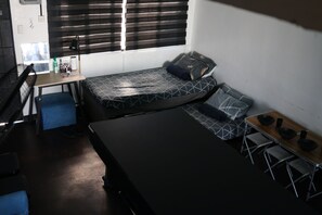 1 bedroom, iron/ironing board, WiFi, bed sheets - Gaming Inn, perfect for Date Nights, Events, Gatherings and BBQs! Upto 14 Pax (Bacoor)