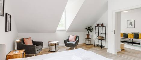 4 bedrooms, free WiFi, bed sheets