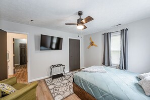 2 dormitorios, escritorio, tabla de planchar con plancha y wifi gratis