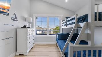 3 bedrooms, iron/ironing board, free WiFi