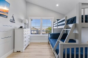 3 slaapkamers, een strijkplank/strijkijzer, gratis wifi