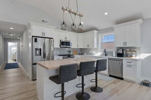 Fridge, oven, dishwasher, coffee/tea maker - Newly Constructed Condo in Wildwood with a Pool! (Wildwood)