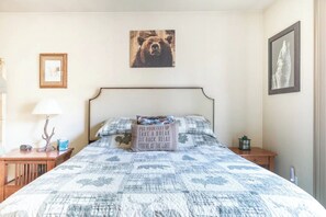 2 chambres, fer et planche à repasser, accès au Wi-Fi (inclus)